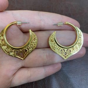 Vintage filigree post earrings
